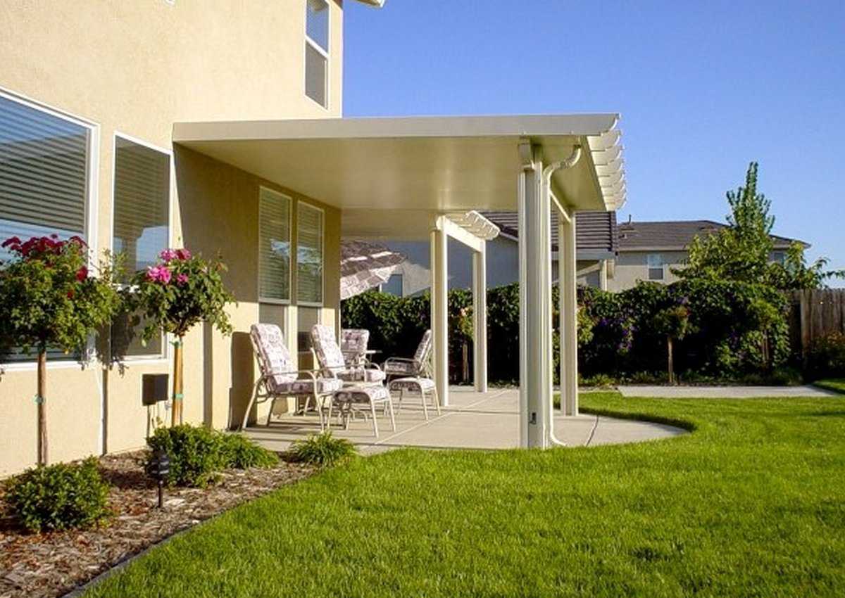 Custom aluminum patio cover built and installed by West Coast Awnings in the Sacramento area